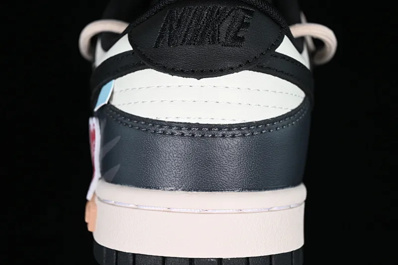 All Categories Nk SB Dunk Series Nk SB Dunk Low Low-top sneakers Nk Dunk Low Panda Prank Psychedelic Love Panda Distressed SB strap low-top casual sneakers DD1391-100